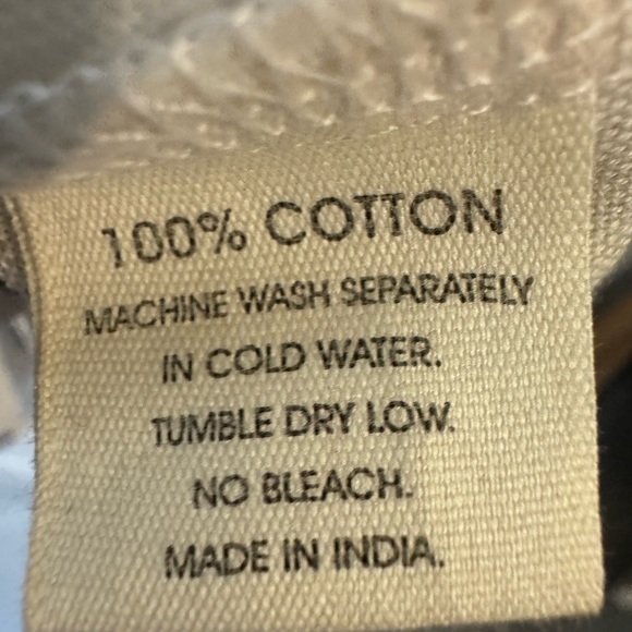 Black and White Tea Length Dress with Pockets - Picture 4 of 4